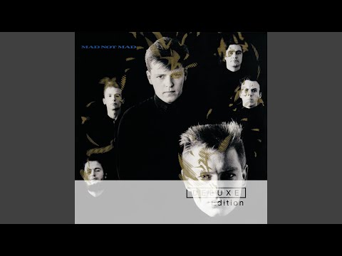 Videoclip de Mad Not Mad (Remastered 1999) — Madness