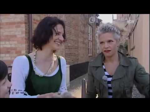 Die "Agentour Zeitensprung" unterwegs mit Ina Müller in Schleswig