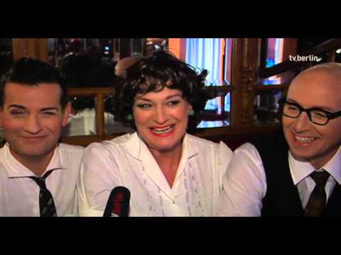 Pfister siblings at the Bar jeder Vernunft