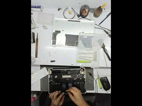 MacBook Repair and Replace SSD Cable