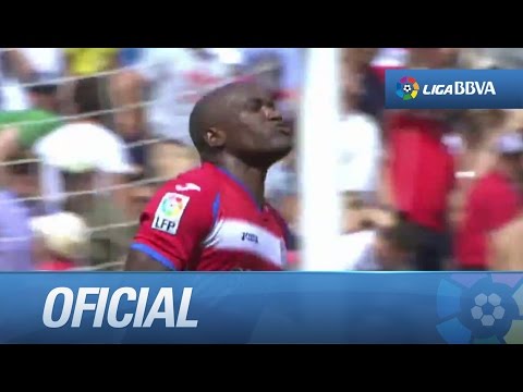 Cabezazo de Babin que desvía Juan Carlos y se estrella en el palo