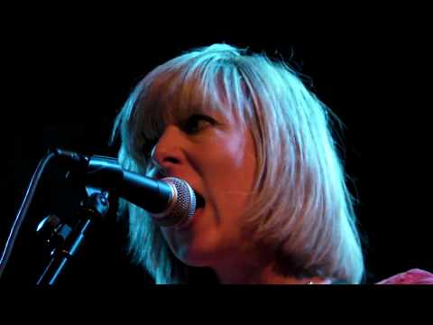 The Lovely Eggs - Don't Look At Me I Don't Like It (live at Now We Are - 8th April 12)
