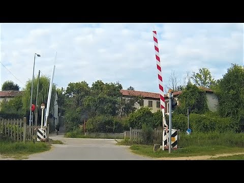 Passaggio a livello Boglietto (AT) avio superficie # level crossing # bahnübergang