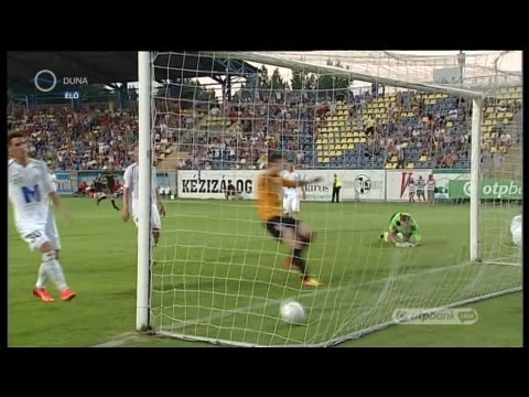 Eszlátyi István gólja a Lombard Pápa Termál FC - Puskás Akadémia FC meccsen