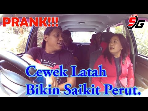 prank-mobil-mundur-gimana-reaksi-wanita-ini
