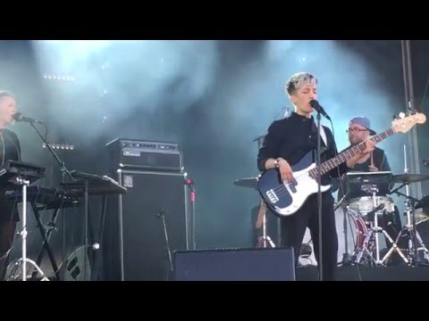 JEANNE ADDED Live // Be Sensational //Art Rock