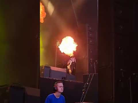 Burhan G - SOMMER I DECEMBER (Wonderfestiwall 220818) @burhang_DK