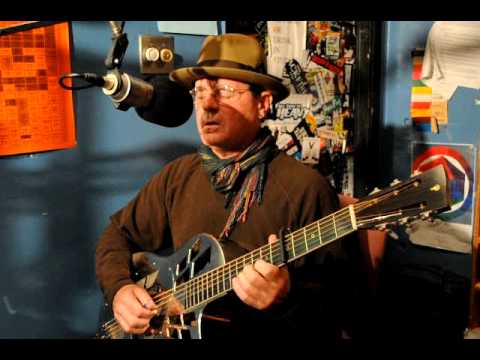 Jim Houston performs 'Money Mississippi 1955' on Melodies in Mind October 11th 2011.AVI