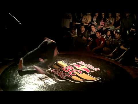 Meen 187 vs Whorah - Red Bull BC One Boston Cypher