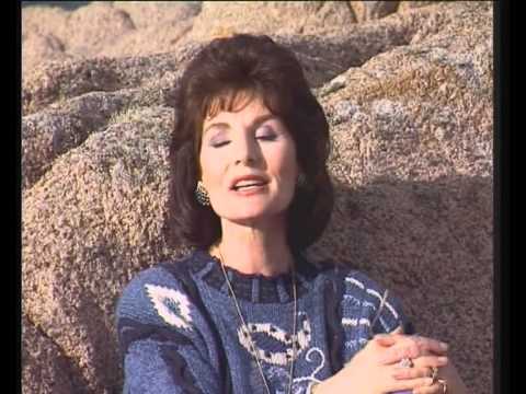 Marilla Ness - I watch the sunrise (Close to you).