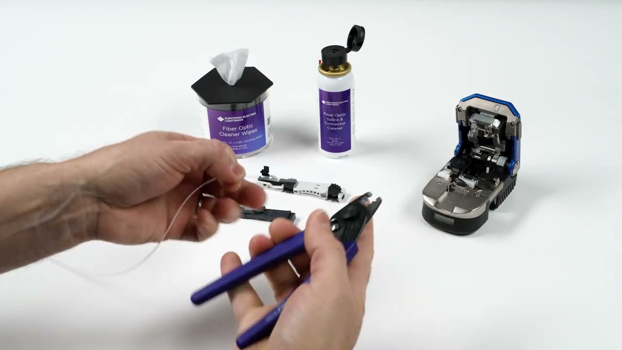 Assembling a QLC 250/900 Mechanical Connector with a Jig Kit