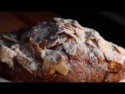 Abbots And Kinney Coffee Shop in Adelaide CBD serving muffins and cake