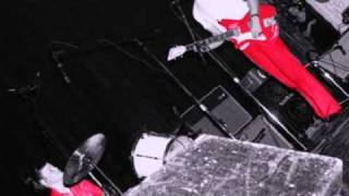 The White Stripes- You're Pretty Good Looking For A Girl (live).wmv