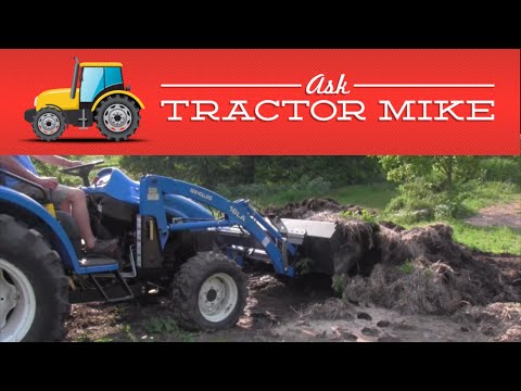 Moving a Manure Pile with a Front End Loader (5 tips for new operators)