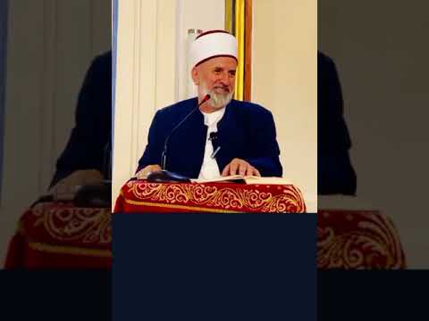 Dallimi mes atij qe luan kock dhe atij qe fal namaz