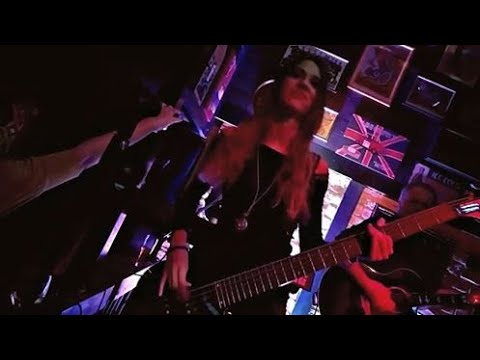 Outro Lugar (Salome de Bahia) cover by The Dreamcatchers @ Lazino Tele