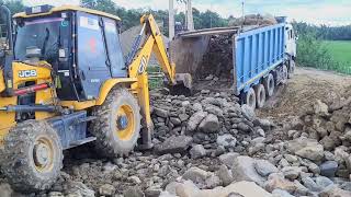 Tata Dumper Fas gaya Unloading karte Time. Jcb has come to take out the Dumper
