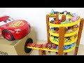 Pixar Disney Cars Spiral Tower Lane Drive into Takilong's Hole Lightning Mcqueen Toy