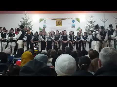 Festival de colinde traditional romanesti Arpasu de Sus 2019. Colindatori din Arpasu de Sus