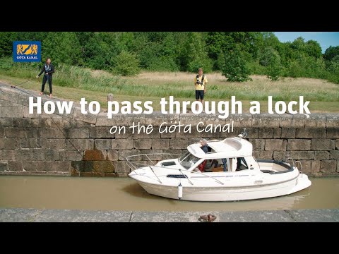 How to pass through a lock on the Göta Canal