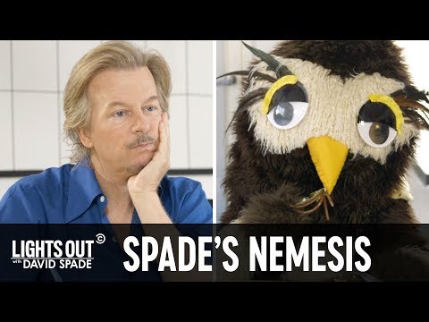 Spade Gets Upstaged by an Owl - Lights Out with David Spade