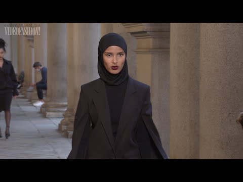 Max Mara's Spring 2021 runway at Milan Fashion Week