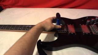 Video thumbnail for UNBOXiNG/REViEW OF MUSiCNOMAD ALL iN ONE STRiNG FUEL CLEANER AND LUBRiCANT by 113666BLOODEMON
