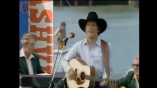 George Strait "Down and Out" On Nashville On The Road