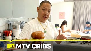 Eddie Huang Chefs It Up 🍳 + Debi Mazar Shows Off Her Beautiful Collections 😍 MTV Cribs
