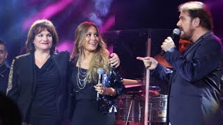 Karina &amp; Pimpinela - A Esa