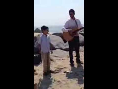 Ari Goldwag Am Echad Acoustic with Moshe Dov Dance