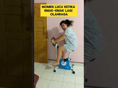 Funny moments when moms exercise make you laugh ‼️‼️‼️ #laugh #funny #comic #moms #laughing