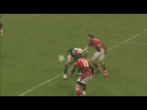 Little bit of neat and tidy skill by Matt Hopper vs London Welsh 2015