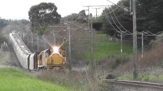 preview picture of video 'Manawatu (Various - NIMT Freights) 2011-04/05'