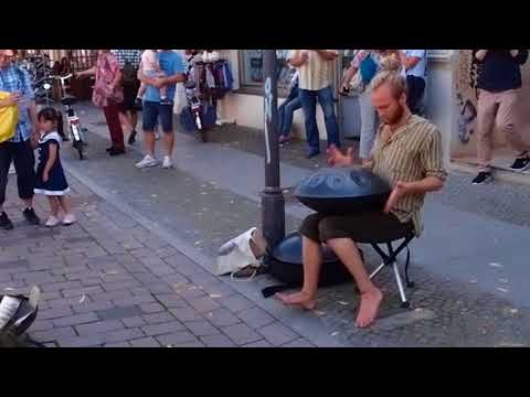 Malte Marten yatao/ handpan steeldrum, live music, streetmusic, strassenmusik/ Potsdam, Olympus XZ-1