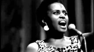 amampondo-miriam makeba( live in paris)