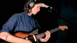 Fanfarlo - "Cell Song" (Live at WFUV)