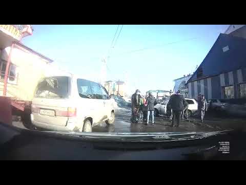Видеофакт: В Якутии автоледи совершил наезд на женщину с ребенком Видеофакт: В Якутии автоледи совершил наезд на женщину с ребенком