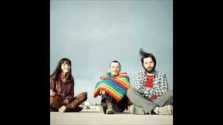 Gaye Su Akyol (toz ve toz) - Yalan Dünya