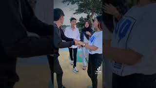 Download lagu Story Wa Tik Tok Lagu Ungu Melayang,Akan Di Cover Oleh Septi Anaknya Mang Kemi Rt Pada Tahun 2032. mp3