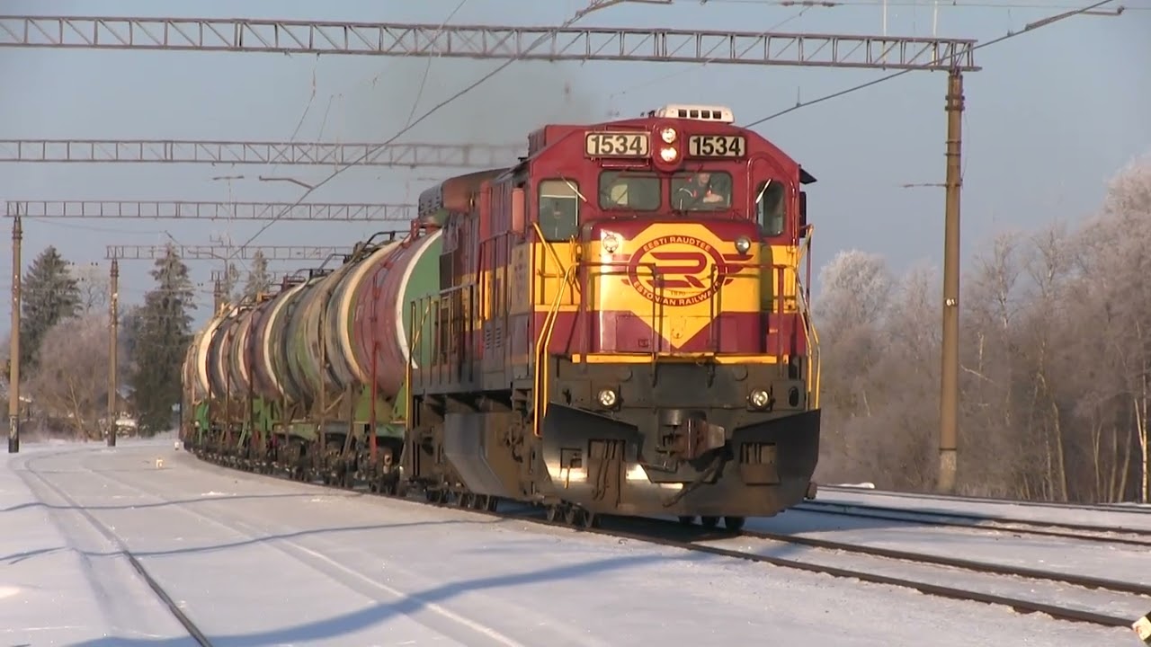Тепловоз C36-7i-1534 на ст. Лагеди / GE C36-7i-1534 passing Lagedi station