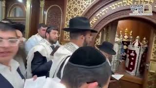 מנהיג הדור מרן הרב יצחק יוסף בנשמת כל חי על שחרור החטופים בנוסף על המנהג בכל שנה (מורשת מרן) - התמונה מוצגת ישירות מתוך אתר האינטרנט יוטיוב. זכויות היוצרים בתמונה שייכות ליוצרה. קישור קרדיט למקור התוכן נמצא בתוך דף הסרטון