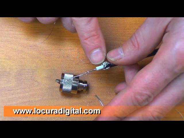 Vídeo relacionado con YNIBST Antena VHF/UHF 144/430 MHz con Base Magnética, Conector PL259
