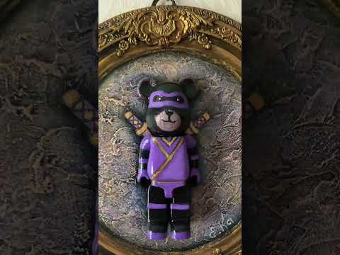 фото картина. панно. bearbrick в барочной раме. 0