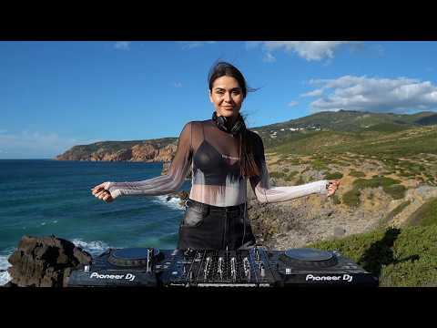 MIARA - Melodic Techno & Progressive House DJ mix 2025