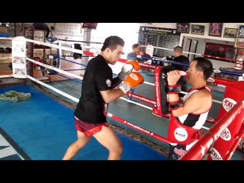 Kru Toy Sityodtong VS Tommy Korea