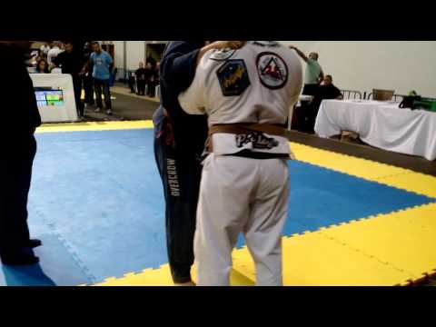 Leonardo Gonçalves vs Arthur Maran (Arthurzinho)