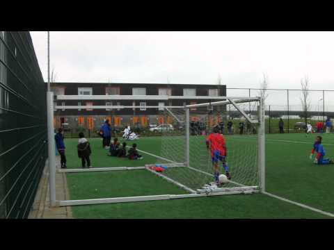 Buitenveldert E4 wint VVC Bob Strijbos toernooi, 2e Paasdag 2012