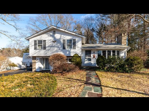 31 Sunset Dr, Raynham MA - Jeanne Fuller-Jones - Tel: 774-240-8928