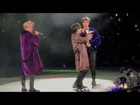 BTS - Cypher pt.4 + FIRE (Live in Newark THE WINGS TOUR 170323)